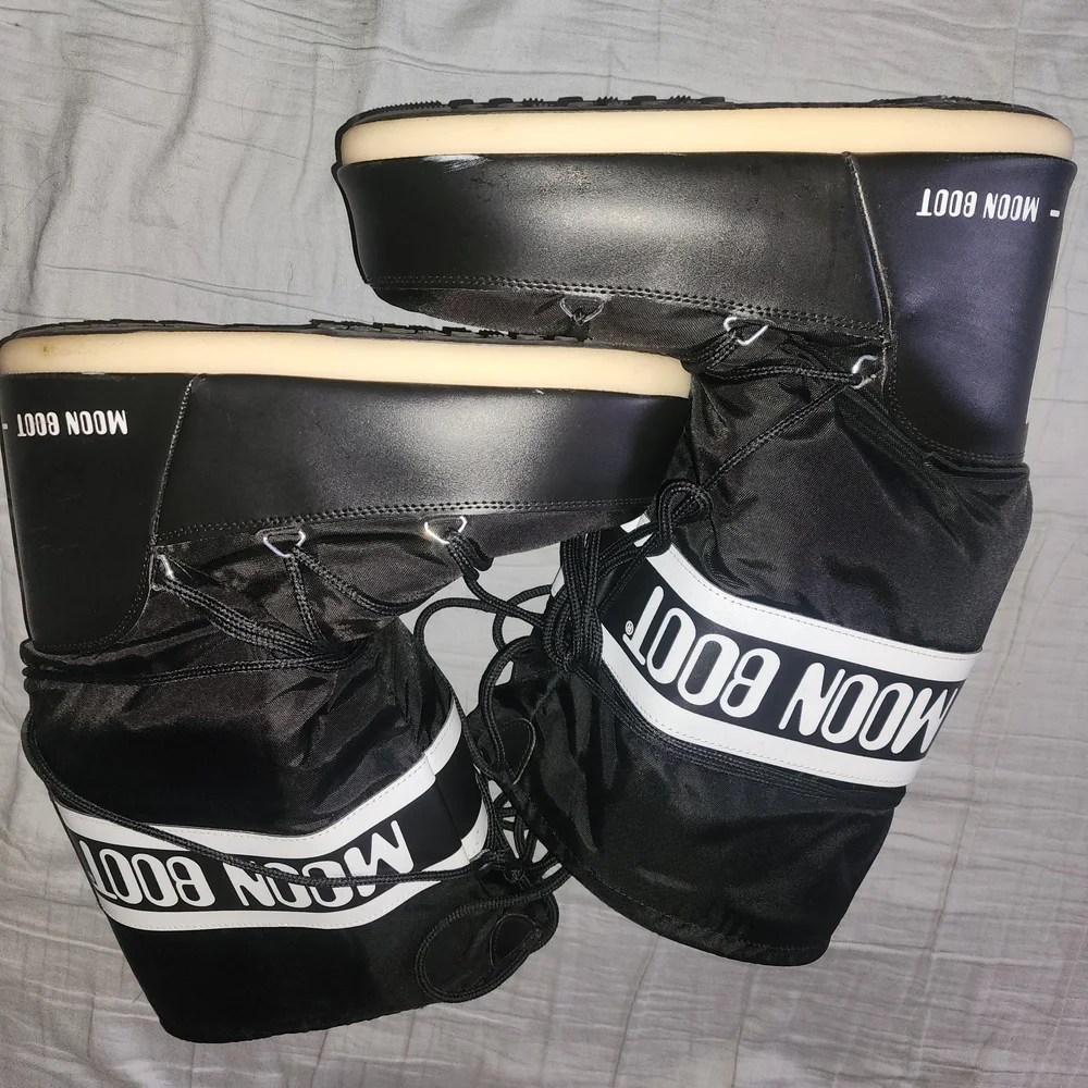 Moon Boot Black Snow Boots
